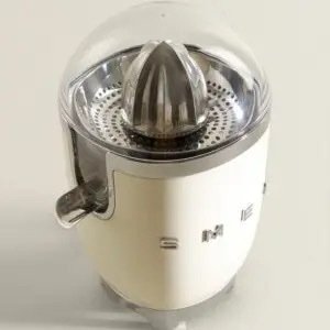 PRESSE AGRUME SMEG 70W BEIGE – Image 3